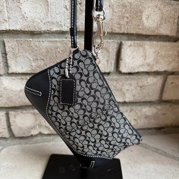 COACH VINTAGE Y2K MONOGRAM CANVAS & LEATHER WRISTLET MINI PURSE CLUTCH BLACK - Picture 2 of 11
